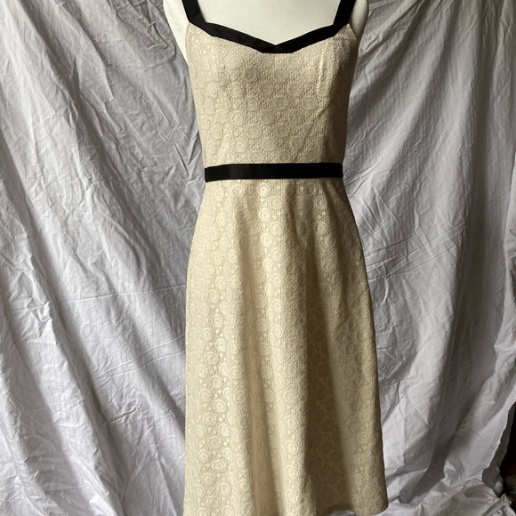 Loft off white lace with black ribbon trim midi dress size 4 - Picture 1 of 5
